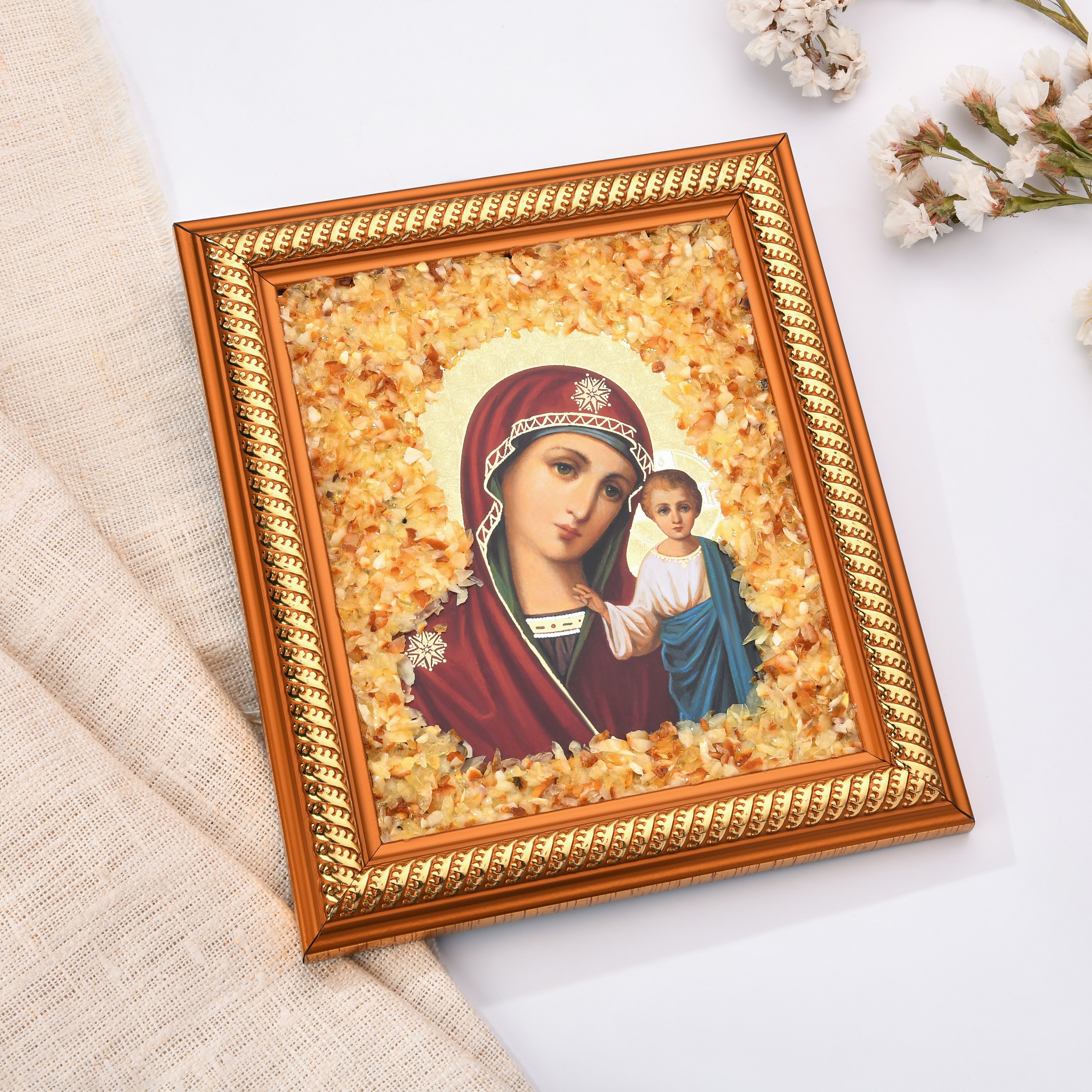 Икона «Казанская Божия Матерь» из янтаря
