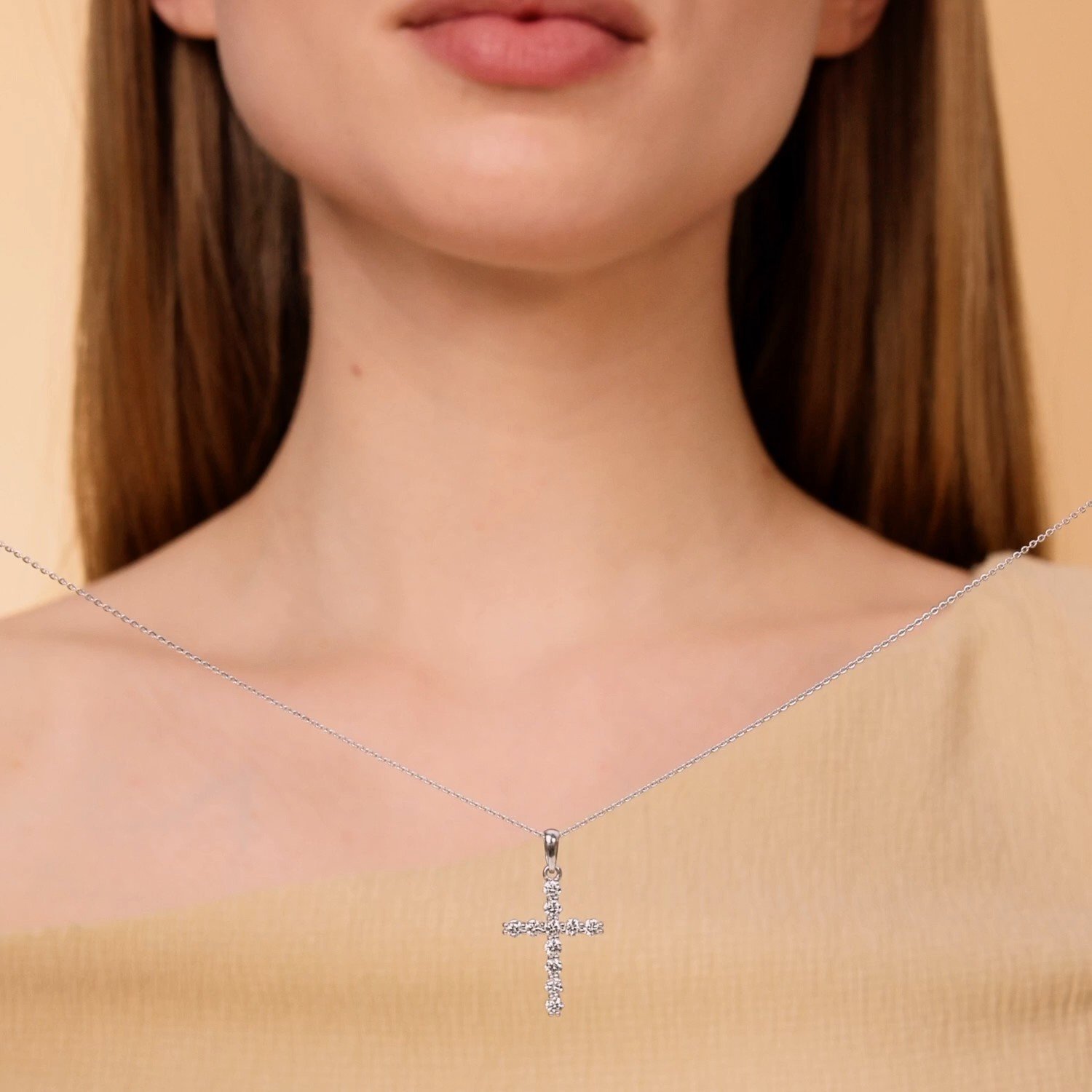Фото «Золотая подвеска с бриллиантами»