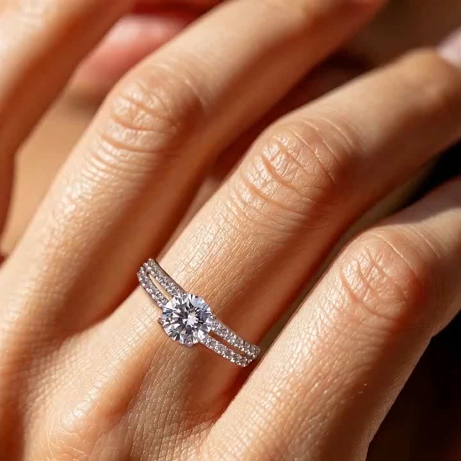 Серебряное кольцо с фианитами
