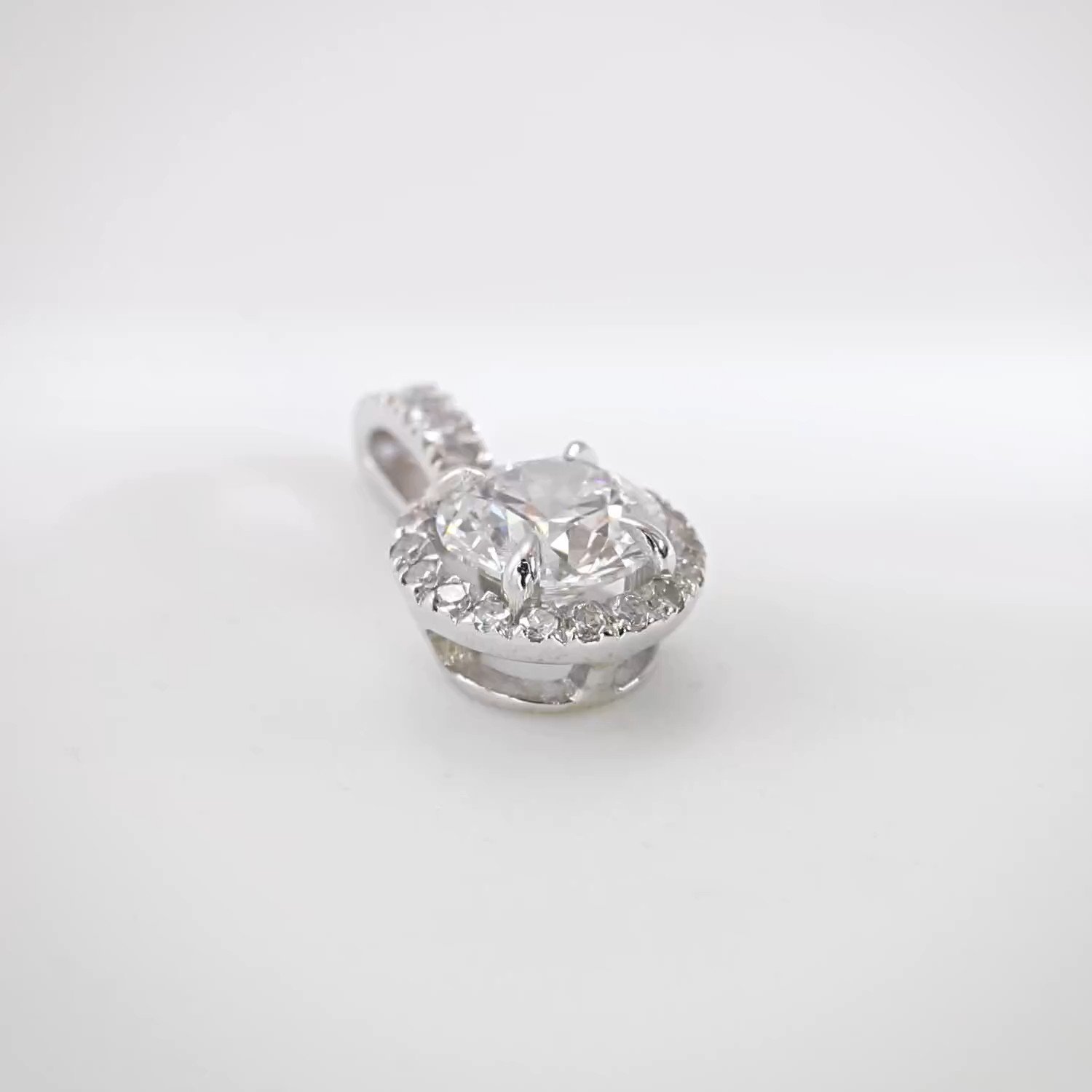 Фото «Золотая подвеска SMART DIAMONDS 0,8 карата»
