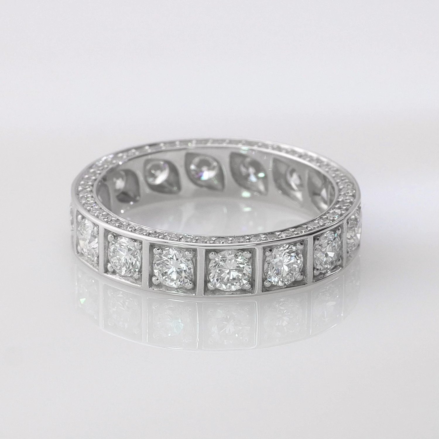 Фото «Золотое обручальное кольцо SMART DIAMONDS 2,31 карата»