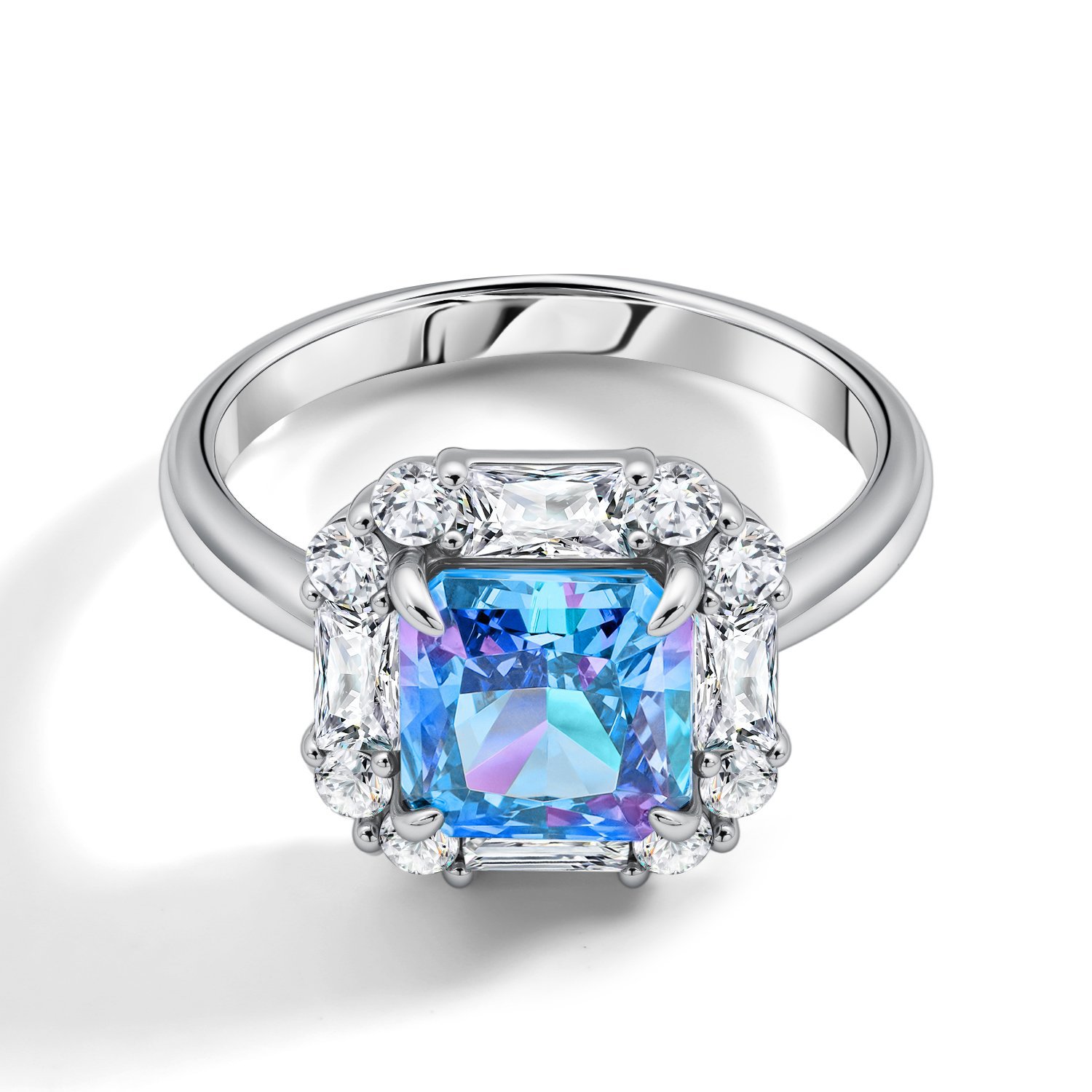 Серебряное кольцо с фианитами