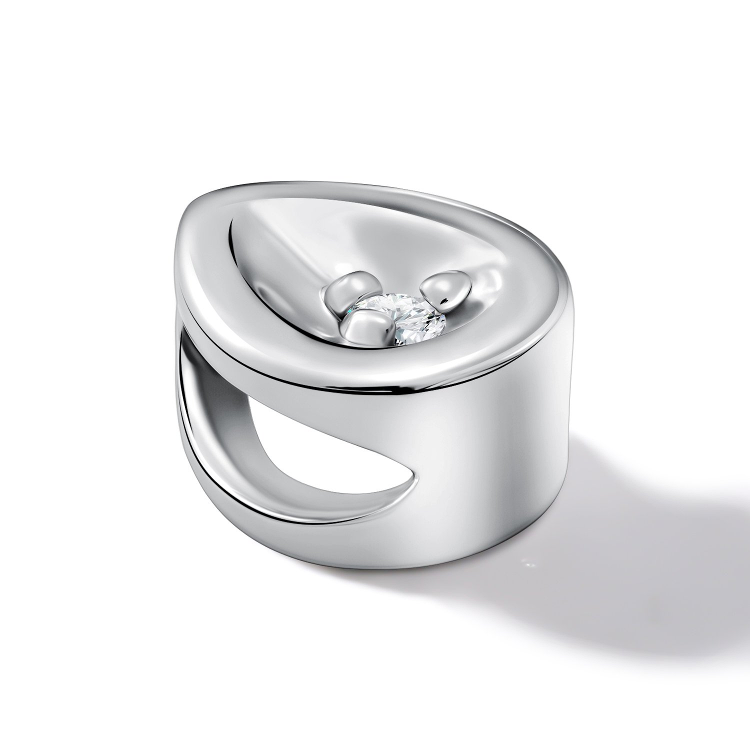 Золотая подвеска с бриллиантом