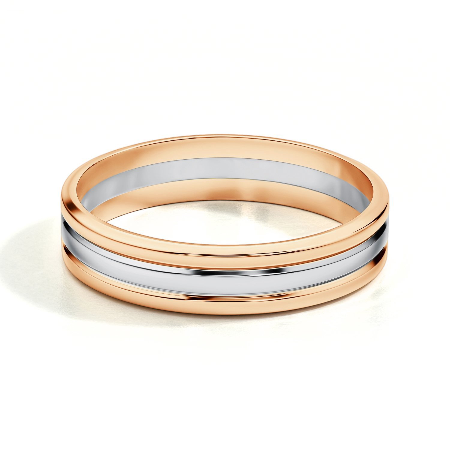 Золотое обручальное кольцо