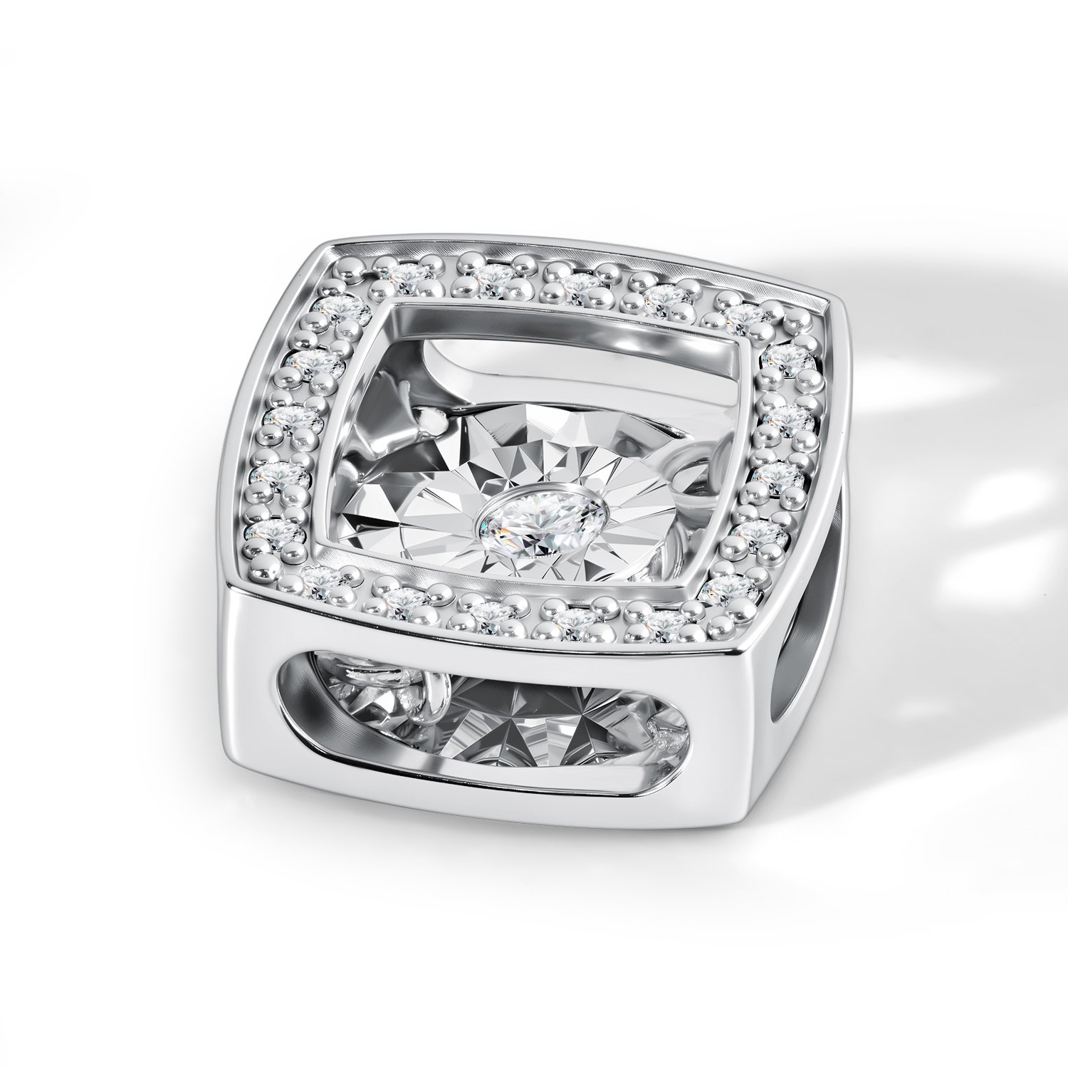 Золотая подвеска с бриллиантами