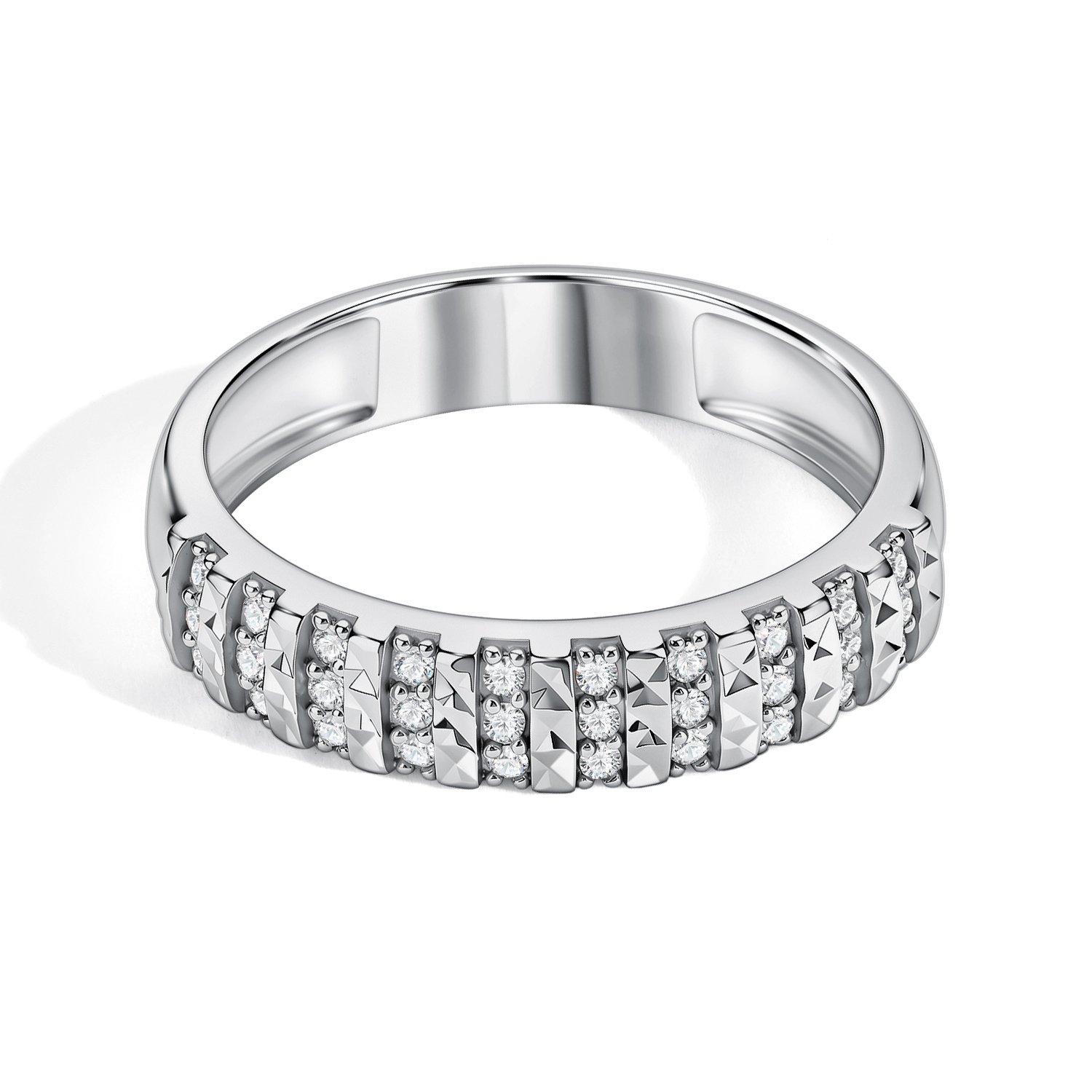 Золотое кольцо с бриллиантами