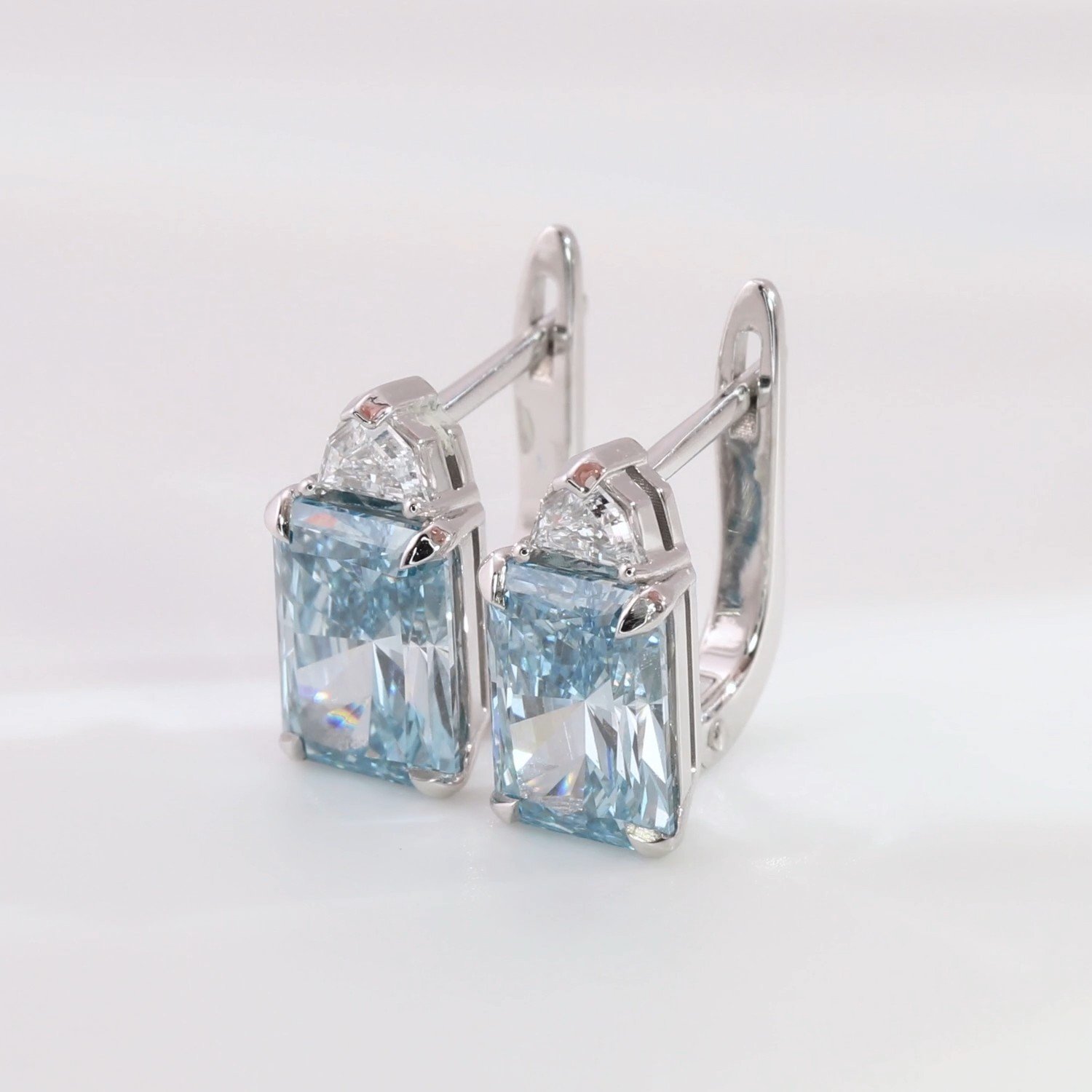 Золотые серьги SMART DIAMONDS 4,59 карата