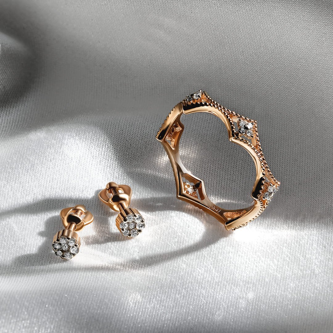 Золотые серьги с бриллиантами