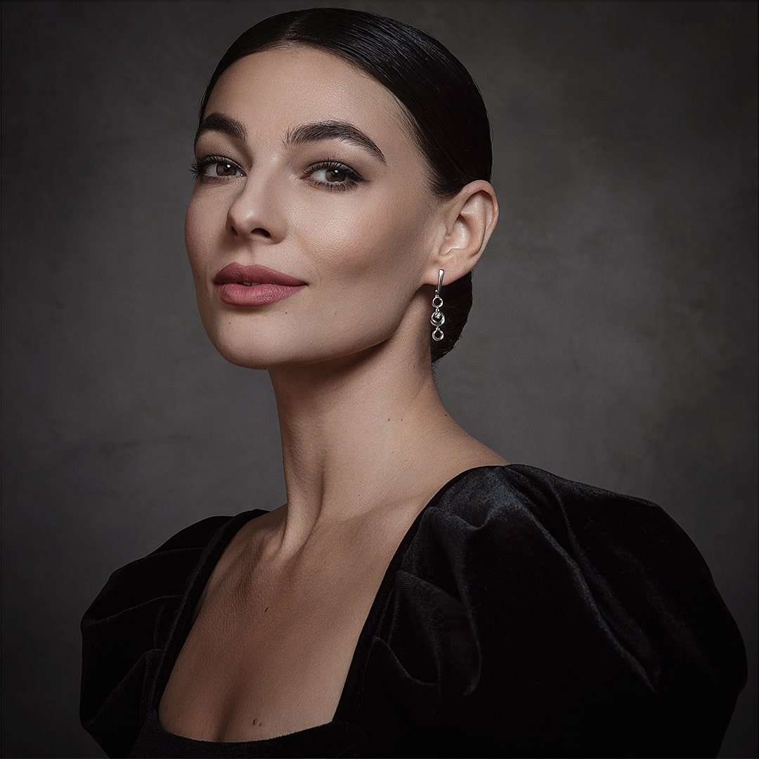 Серебряные серьги с бриллиантами и родированием