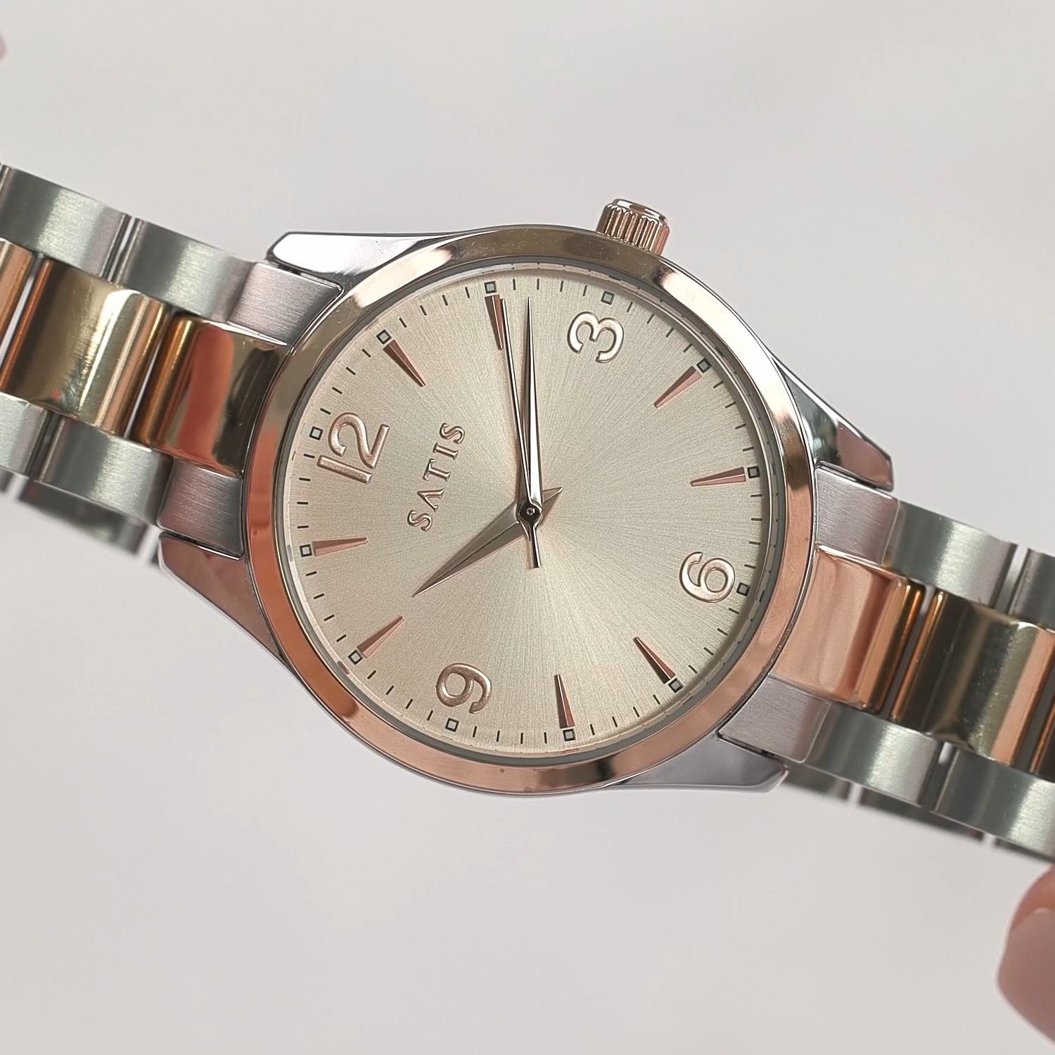 Фото «Наручные часы SATIS ESSENTIAL»