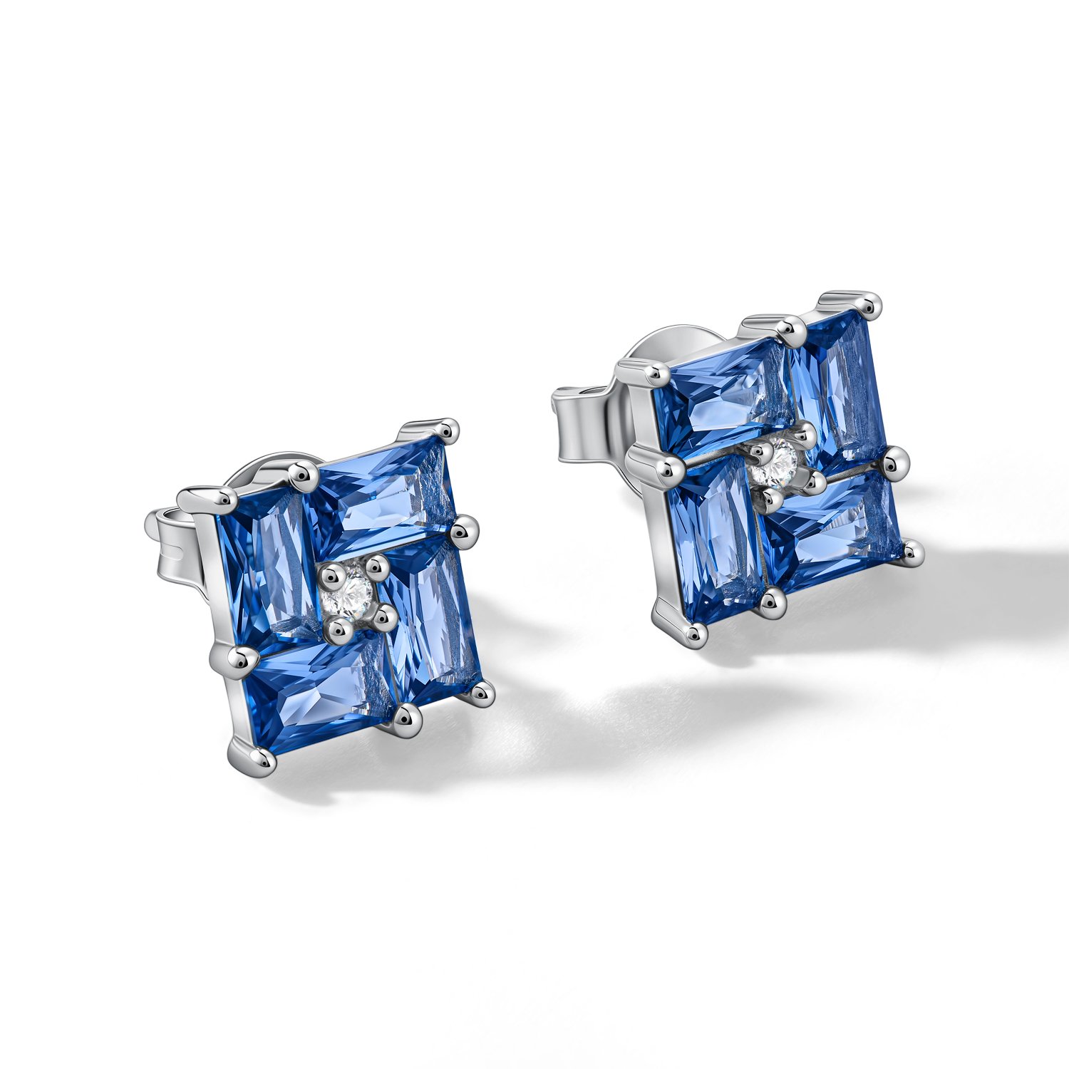 Серебряные серьги с фианитами