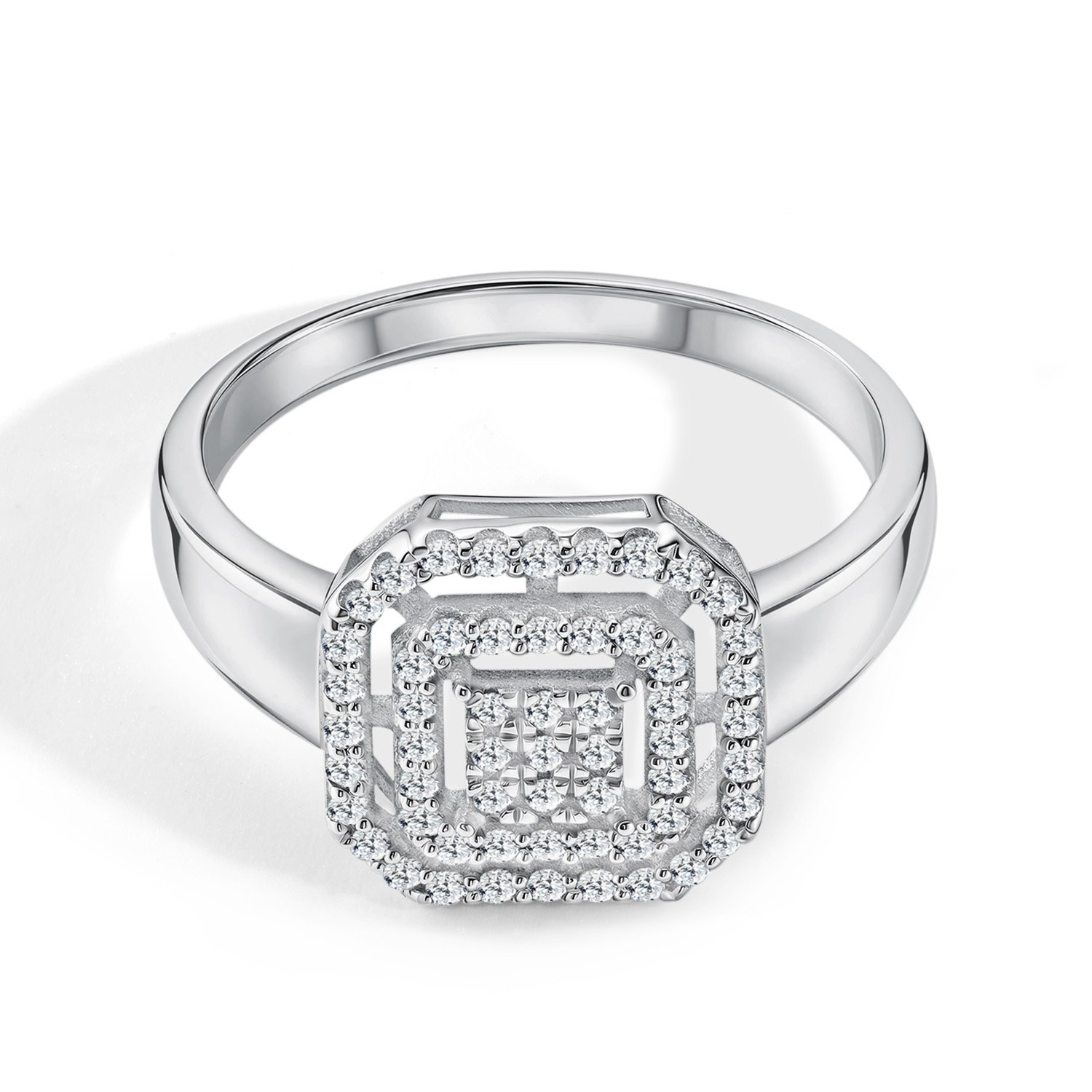 Золотое кольцо с бриллиантами