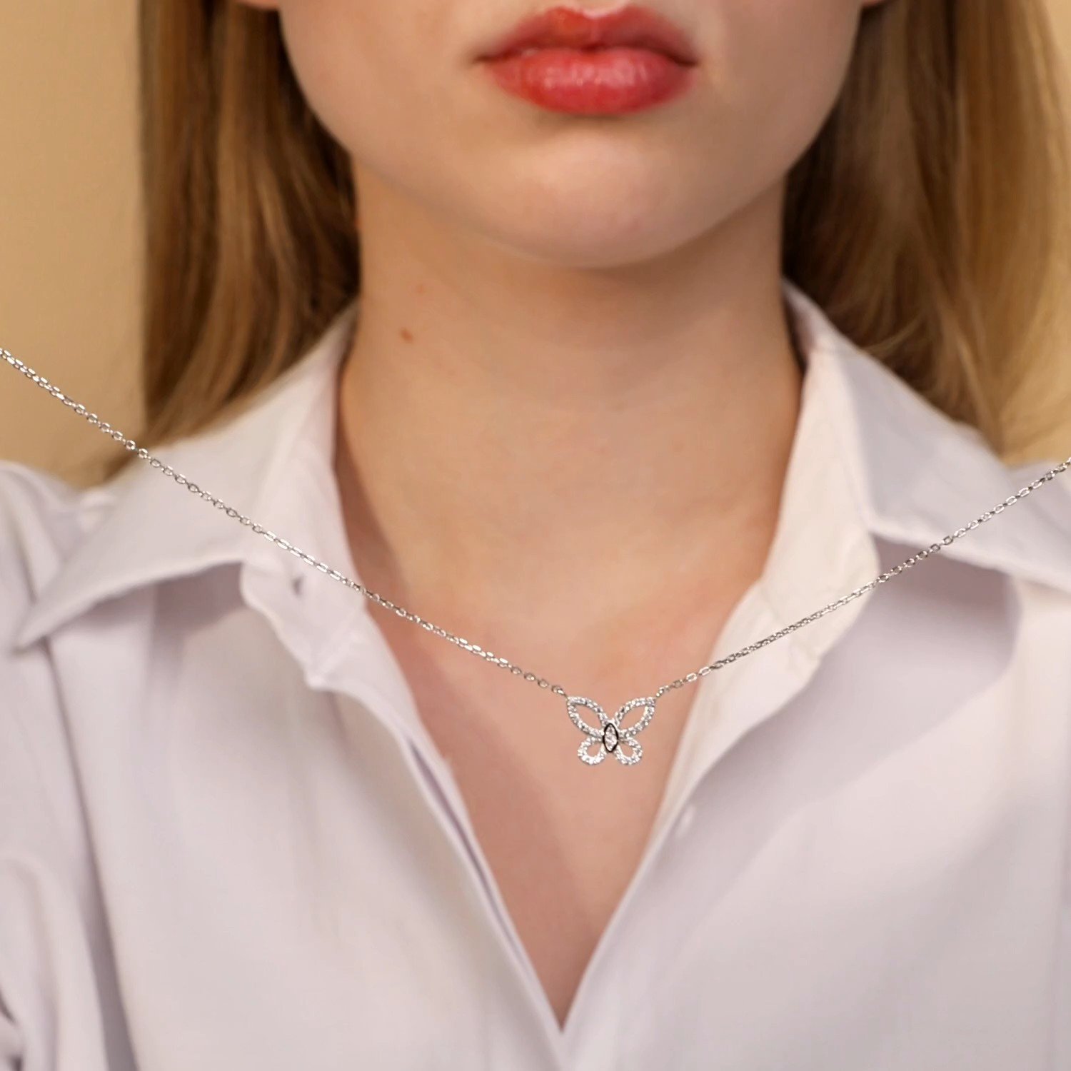Фото «Серебряное колье с фианитами»