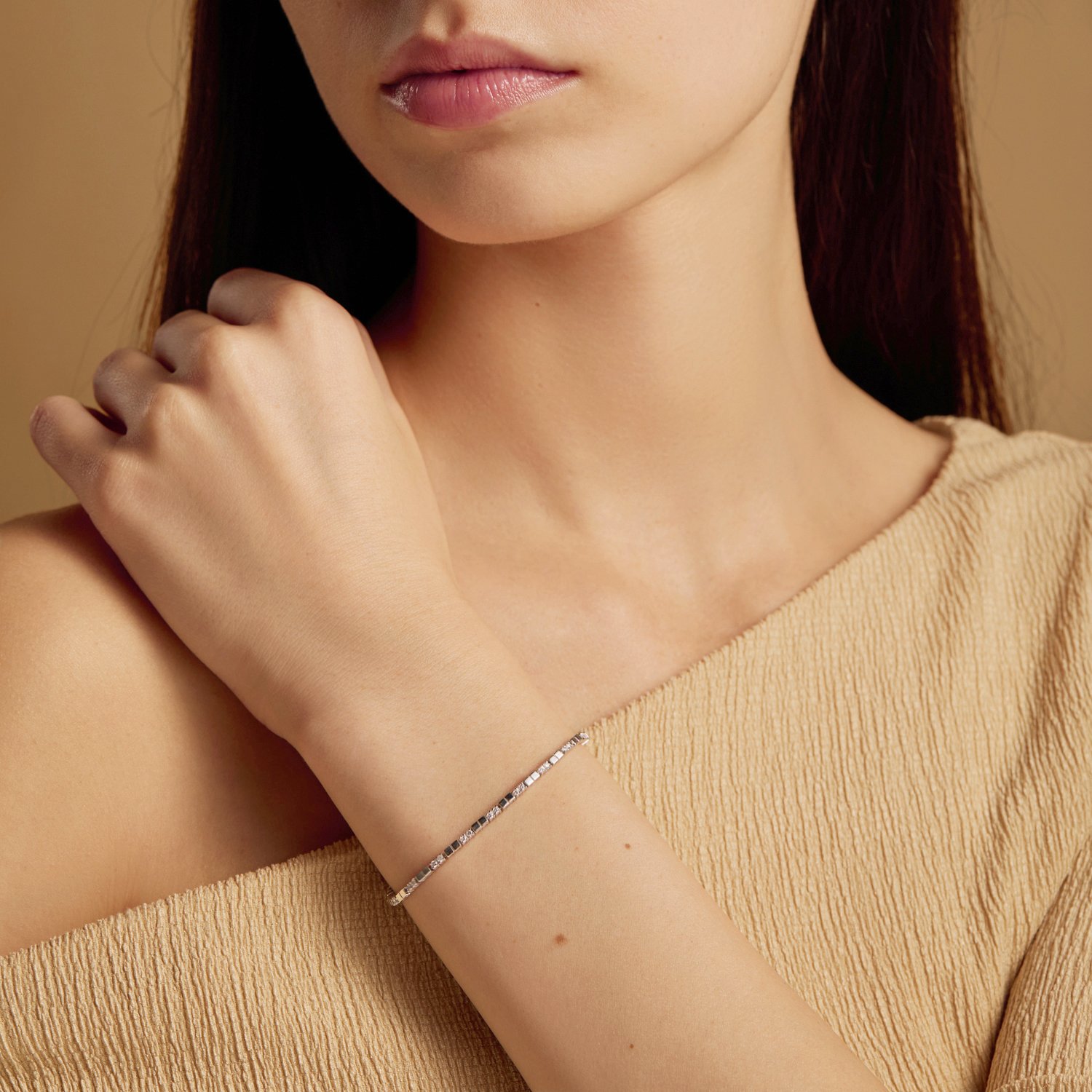 Золотой браслет с бриллиантами