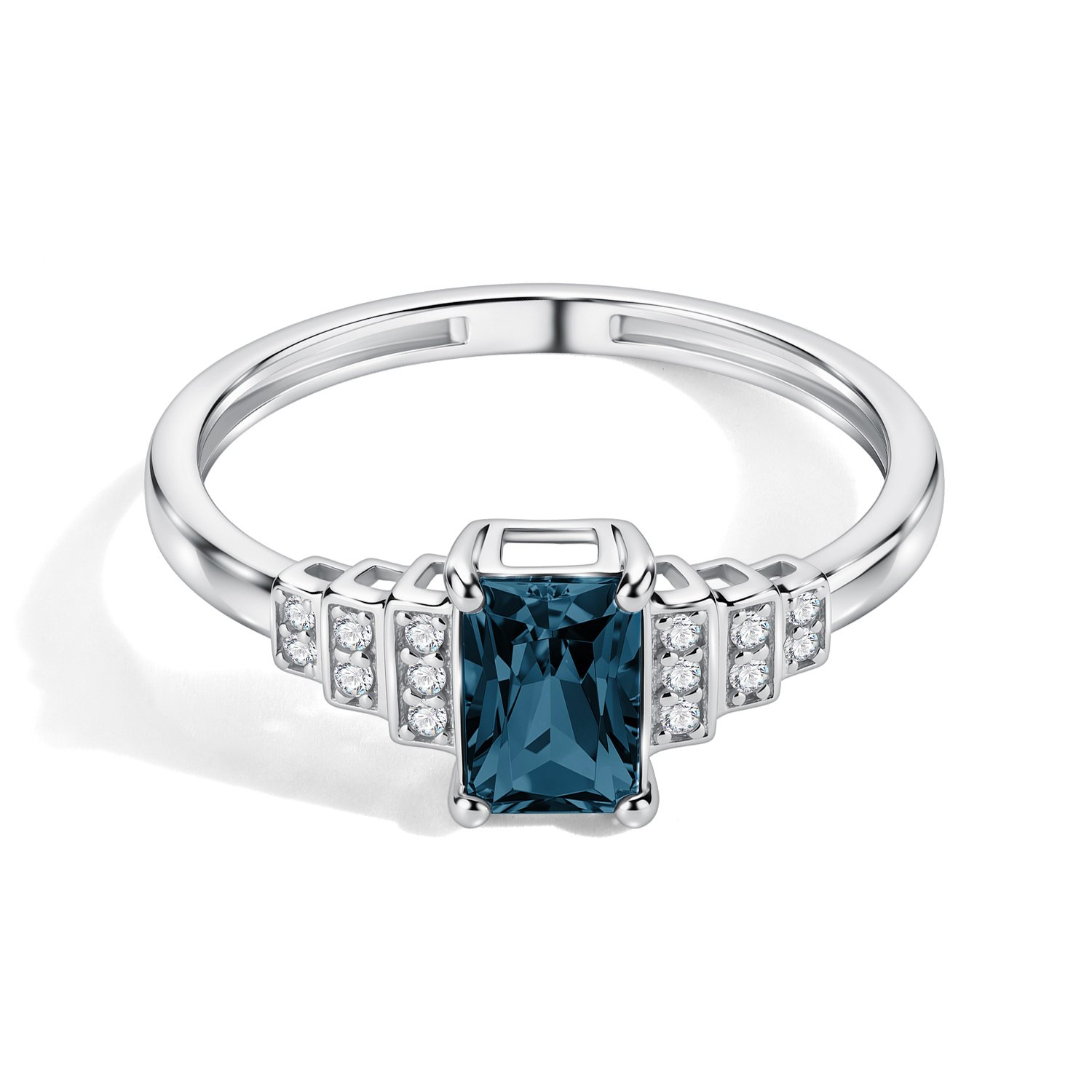 Золотое кольцо с топазом London и фианитами