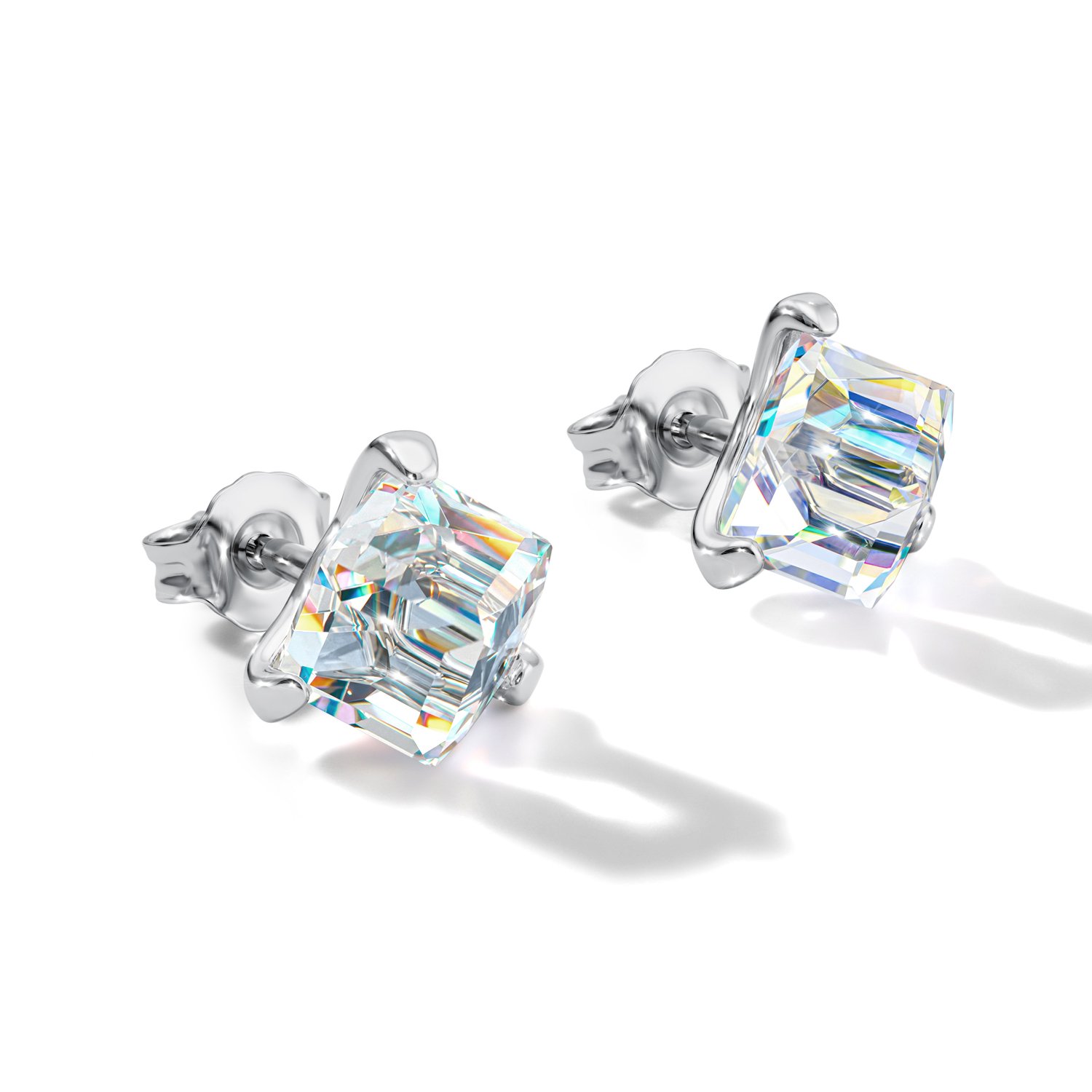 Серебряные серьги с фианитами