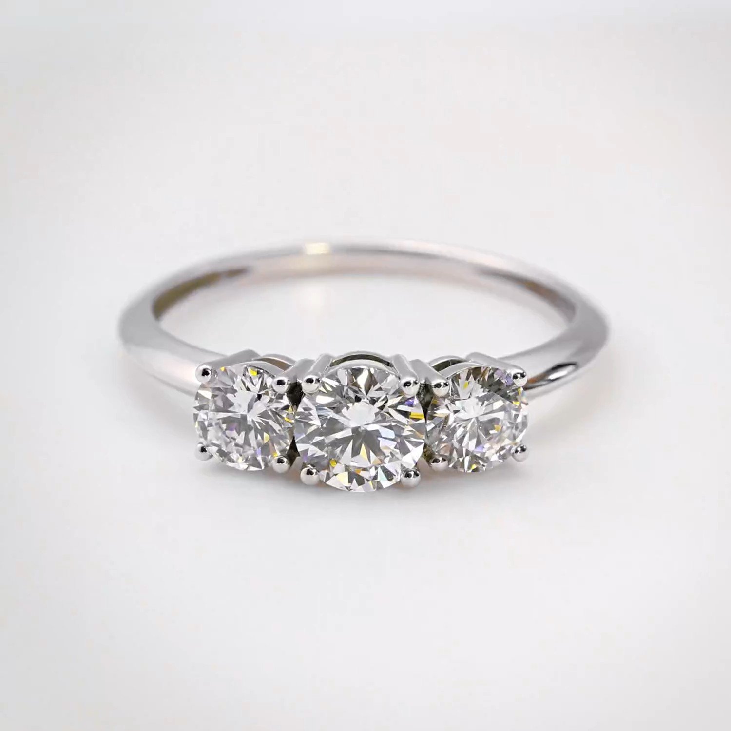 Фото «Золотое кольцо SMART DIAMONDS 1,04 карата»