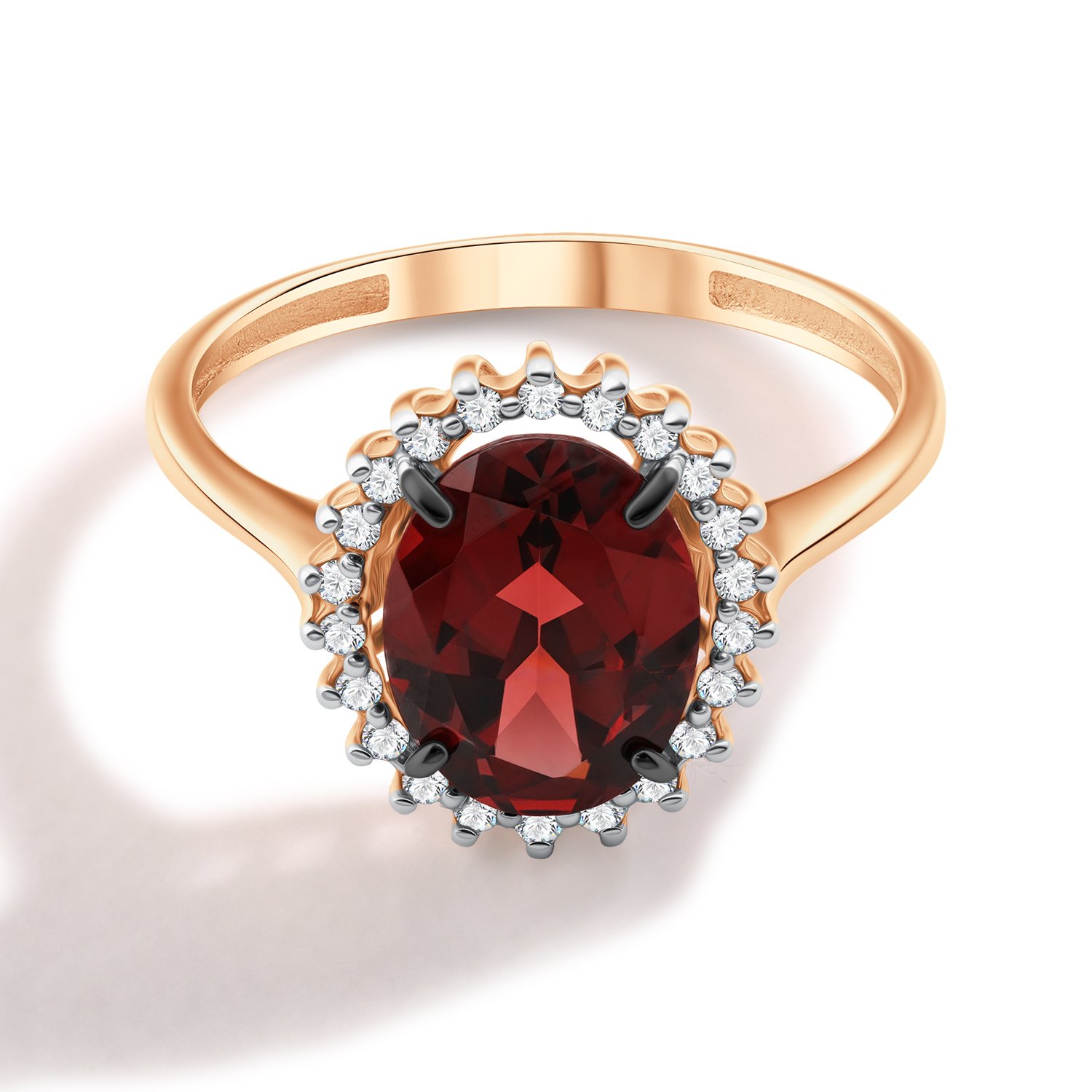 Золотое кольцо с гранатом и фианитами