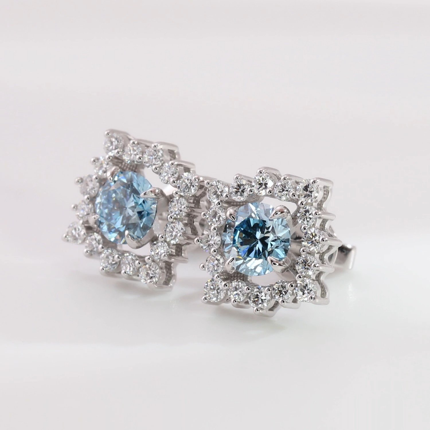 Золотые серьги SMART DIAMONDS 2,49 карата