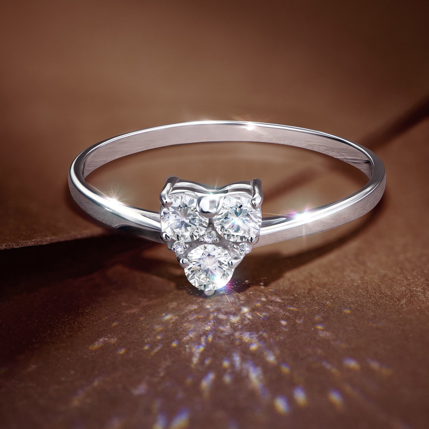 Золотое кольцо с бриллиантами